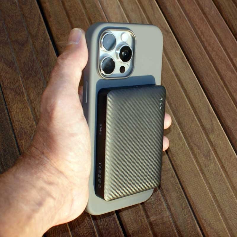 iPhone 16 Pro Max dual SIM active adaptateur routeur 4G